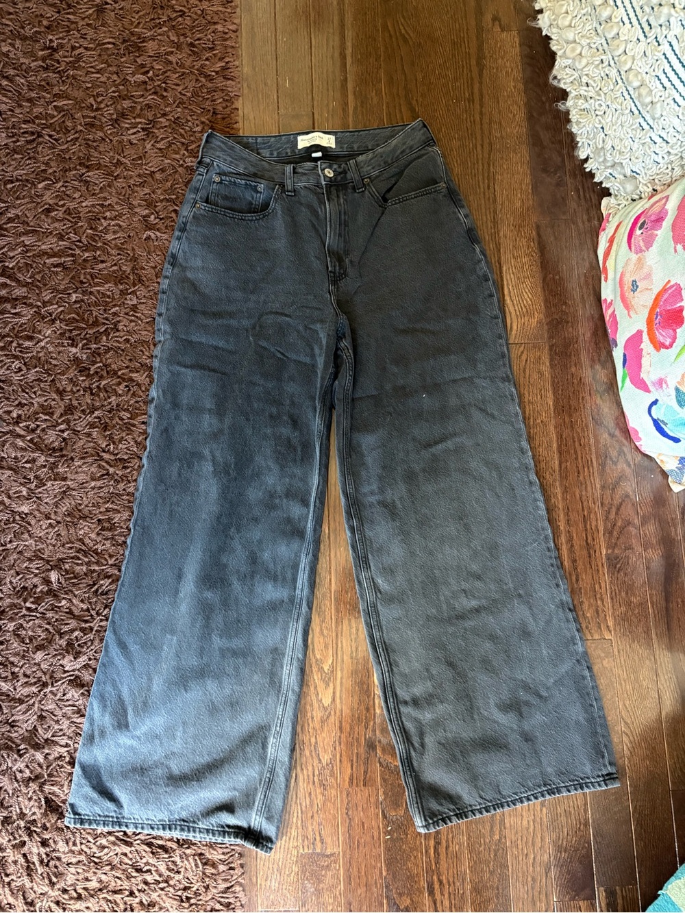 Abercrombie curve love wide-leg jeans - Picture 2 of 5